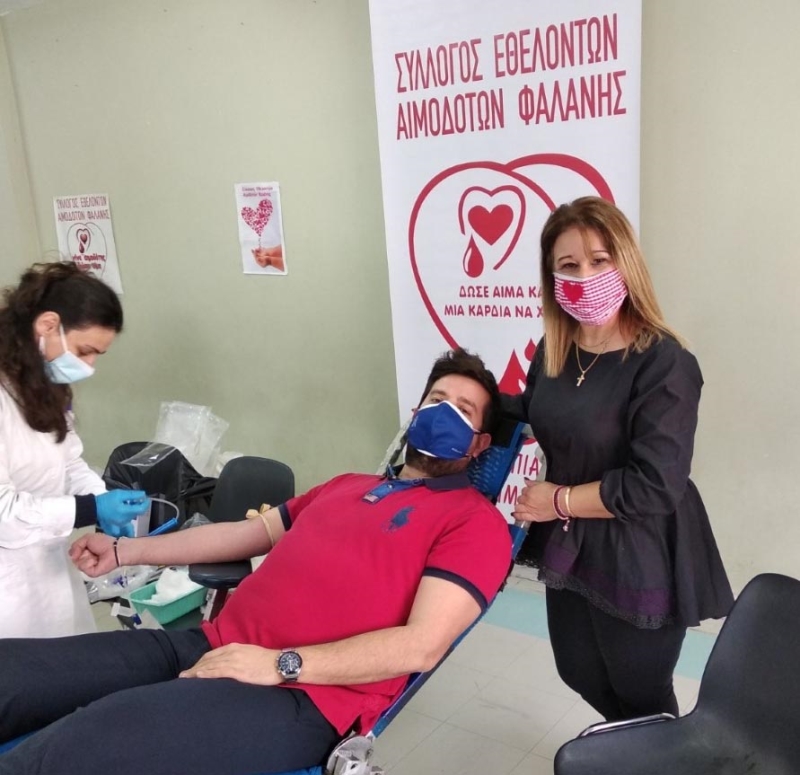 Nikos Skoufas and Falanis voluntary blood donor association.