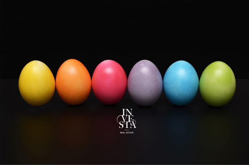 Easter eggs - how do we dye them, with natural dyes or trade!