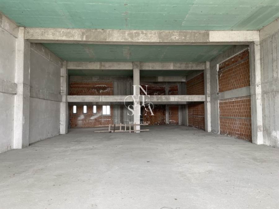 (Προς Ενοικίαση) Επαγγελματικός Χώρος Κατάστημα || Ν. Λάρισας/Λάρισα - 370 τ.μ, 3.000€ 