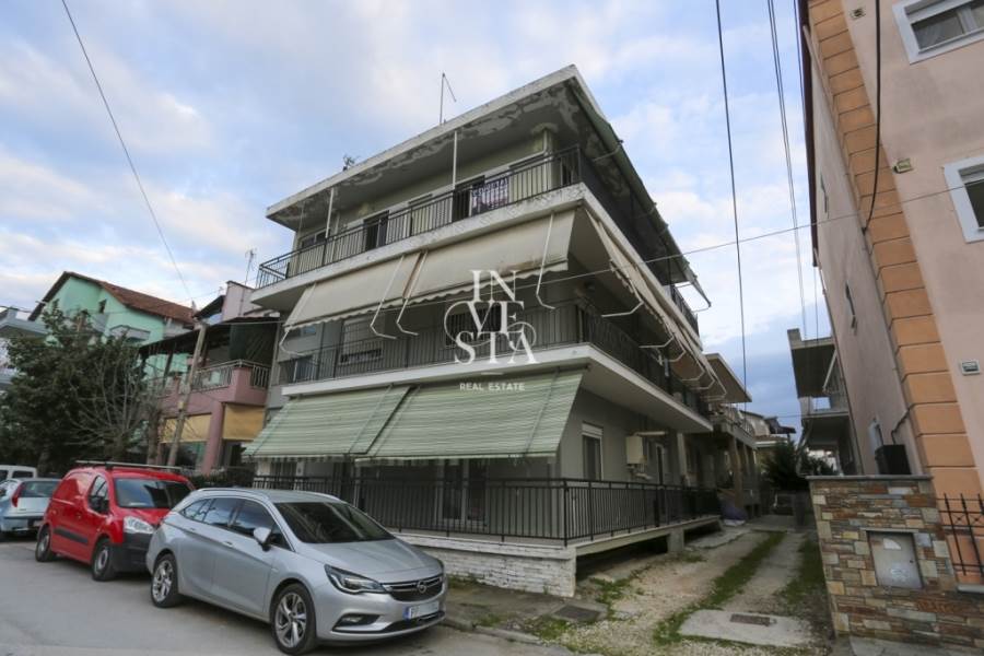 (Προς Πώληση) Κατοικία Οροφοδιαμέρισμα || Ν. Λάρισας/Γιάννουλη - 100 τ.μ, 3 Υ/Δ, 65.000€ 