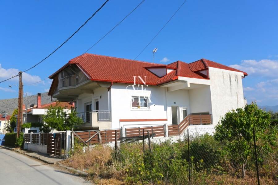 (Προς Πώληση) Κατοικία Μονοκατοικία || Ν. Λάρισας/Τύρναβος - 170 τ.μ, 4 Υ/Δ, 195.000€ 