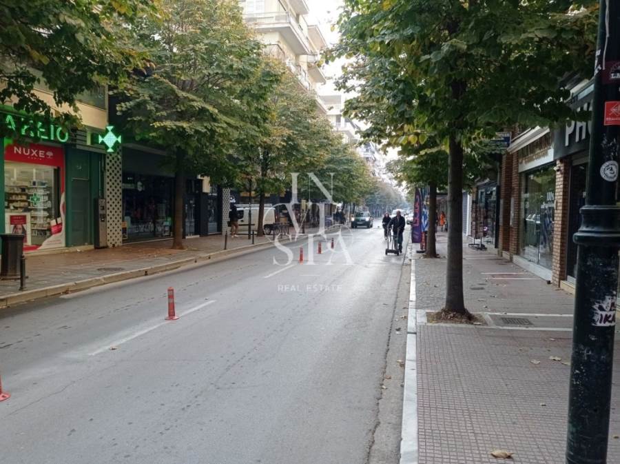(Προς Ενοικίαση) Επαγγελματικός Χώρος Κατάστημα || Ν. Λάρισας/Λάρισα - 121 τ.μ, 3.200€ 